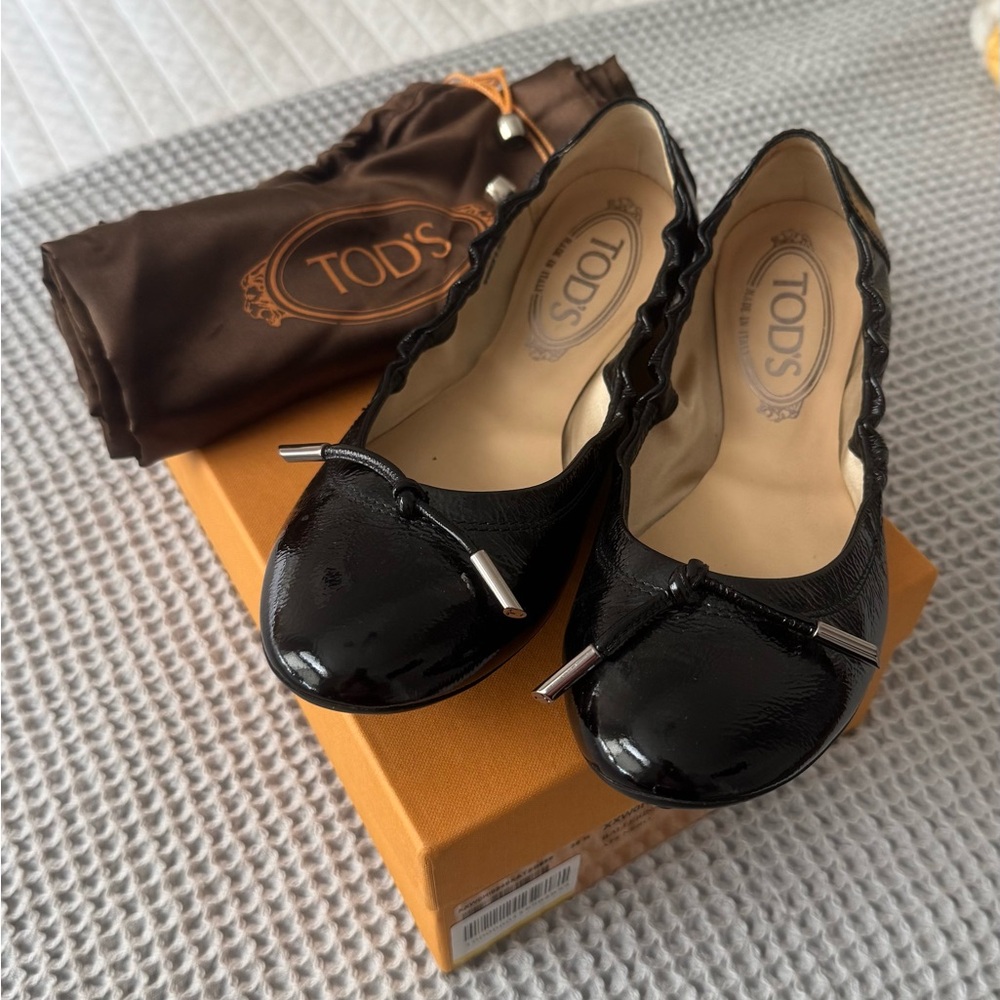 Tod's Black Patent Ballet Flats